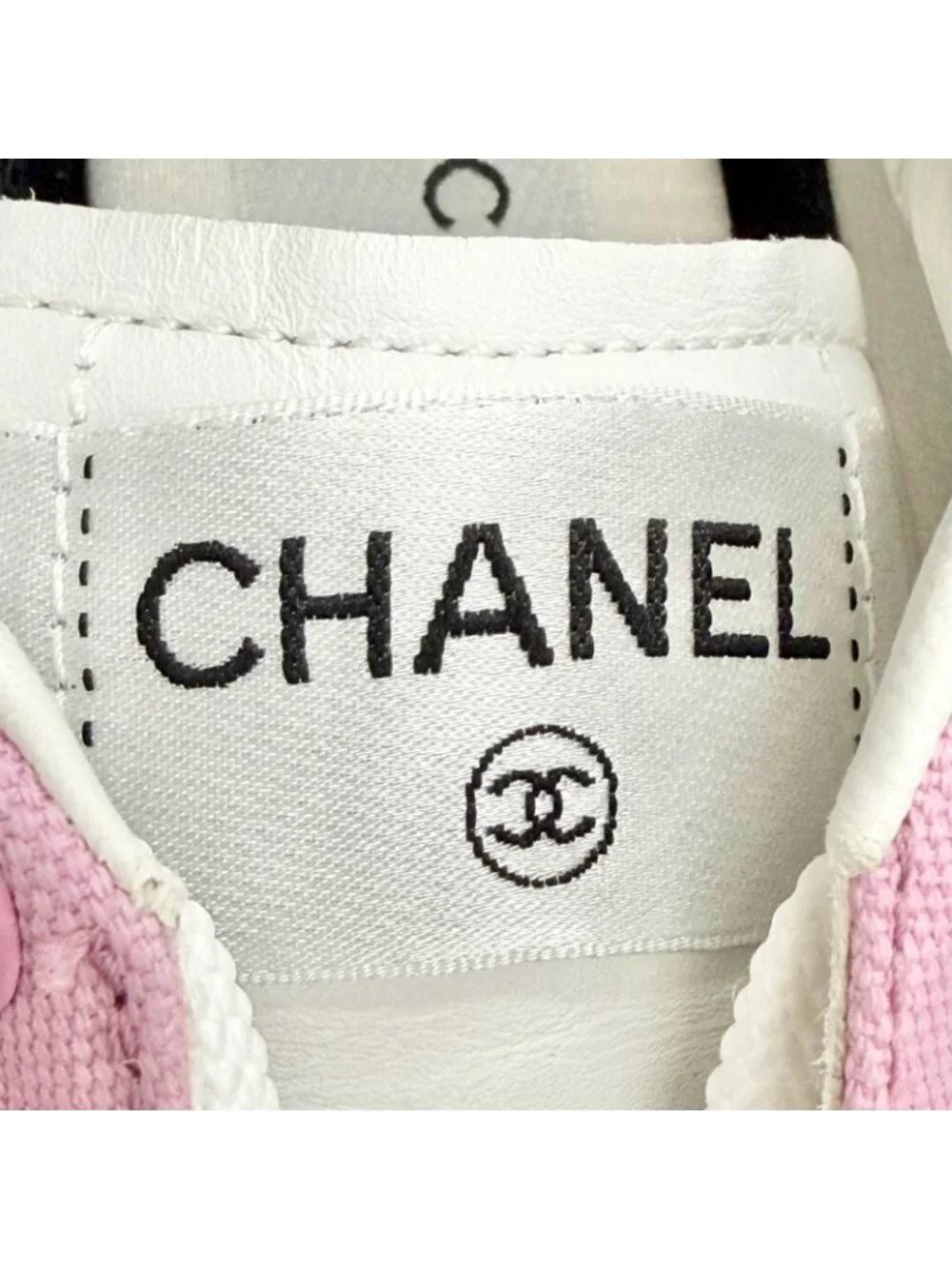 Chanel Canvas Leather CC Logo Bicolor Sneakers Pink White
